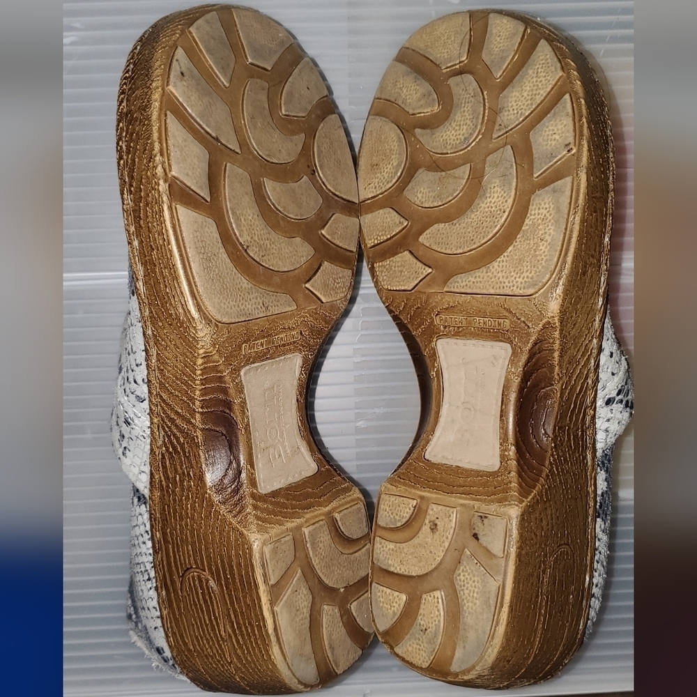 BORN snakeskin print clogs - Picture 5 of 10